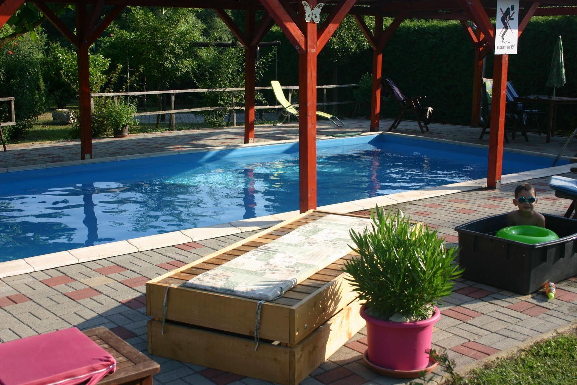 Lorelei Pension Adults Only เจเนชดิแอช ภายนอก รูปภาพ